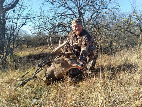 Hunting Kansas Whitetails with Bellwildlife Specialities & Dirtnap Outdoors 2022