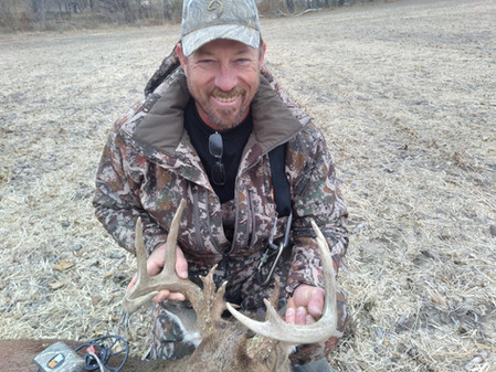 Hunting Kansas Whitetails with Bellwildlife Specialities & Dirtnap Outdoors 2022