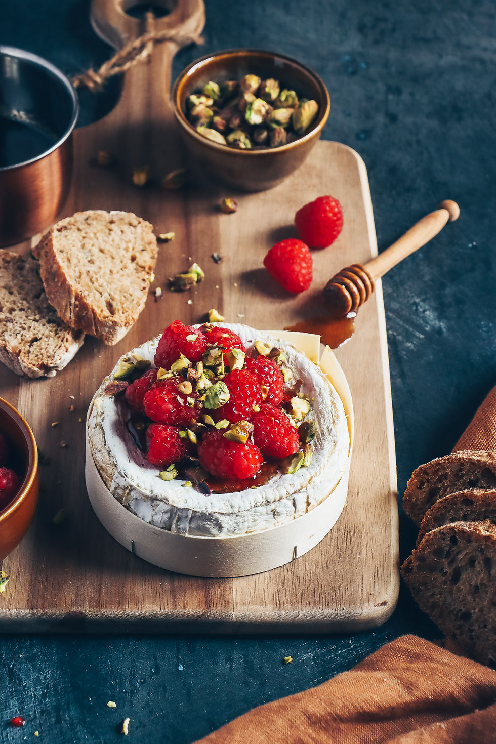 Camembert au four, Un Piaf sur la Branche
