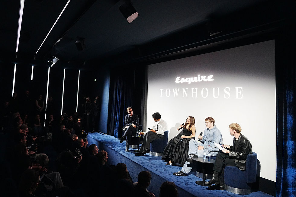 As part of panels and talks, such as those held during the Esquire Townhouse event, Burda brings together inspiring personalities for conversations. Photo: BrauerPhotos/M. Nass