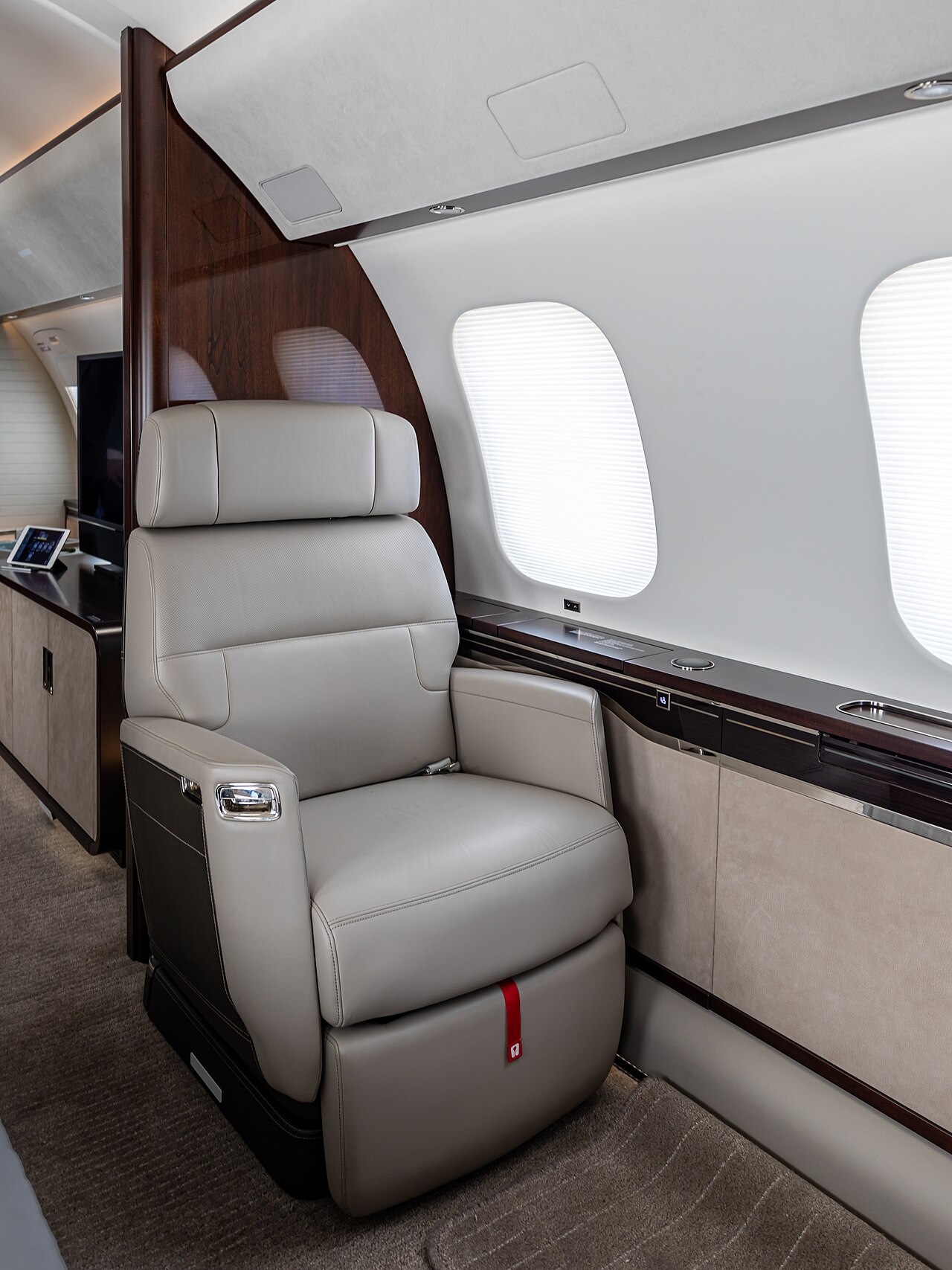 Bombardier Global 7500 business jet