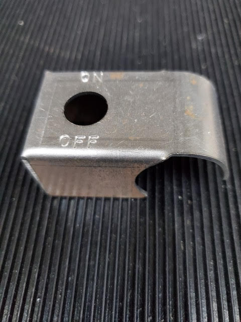 1845-LR Toggle switch mount (Super)