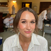 glowy, radiant, flawless skin  makeup with black liner