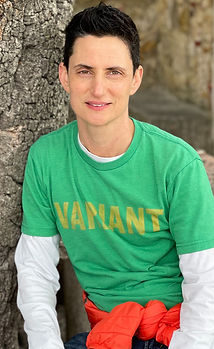 Steff Higgins headshot