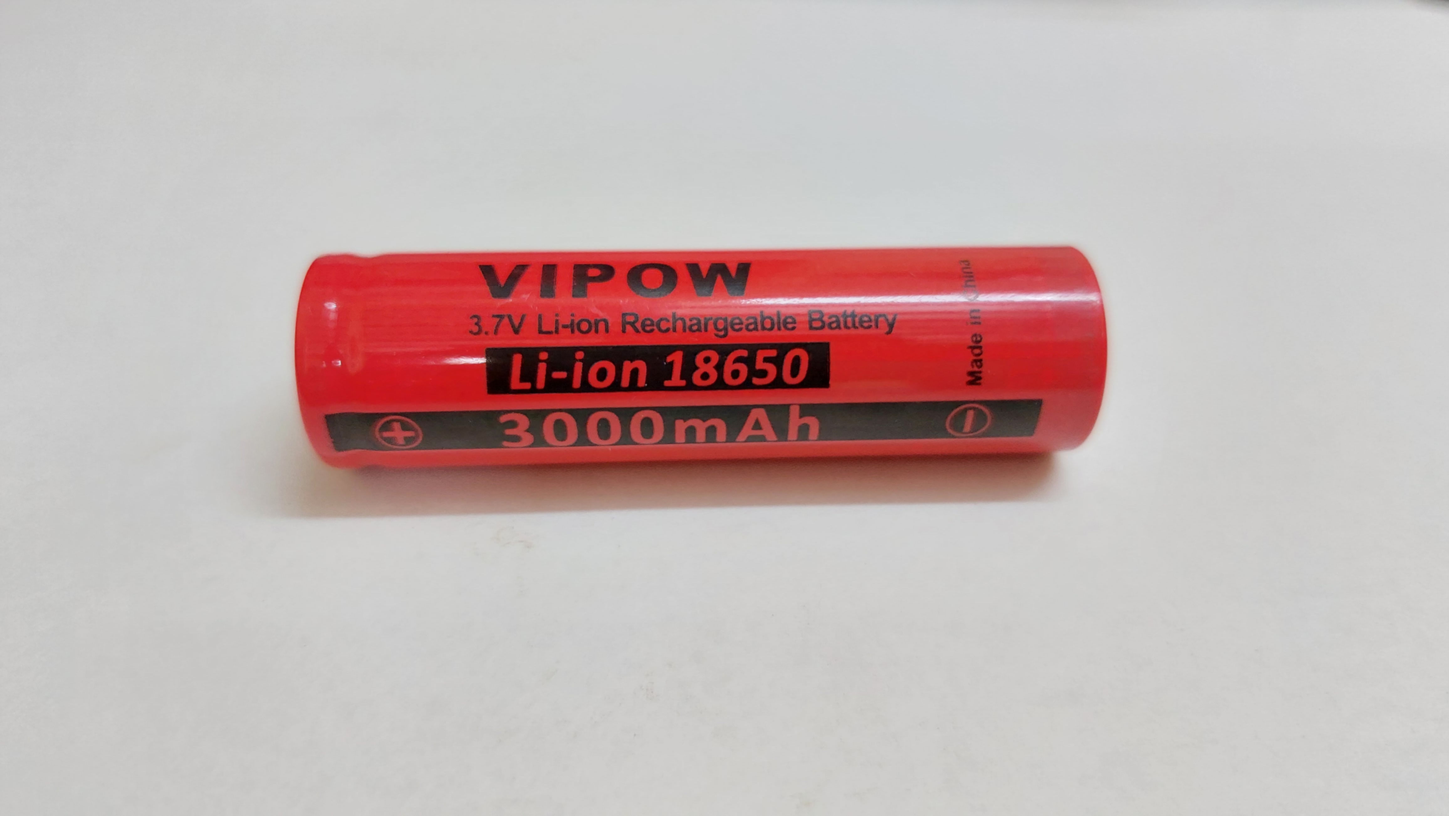 3000 mah 3.7volt VIPOW 18650 Lithium ion battery, Rechargeable Battery, Flat TOP