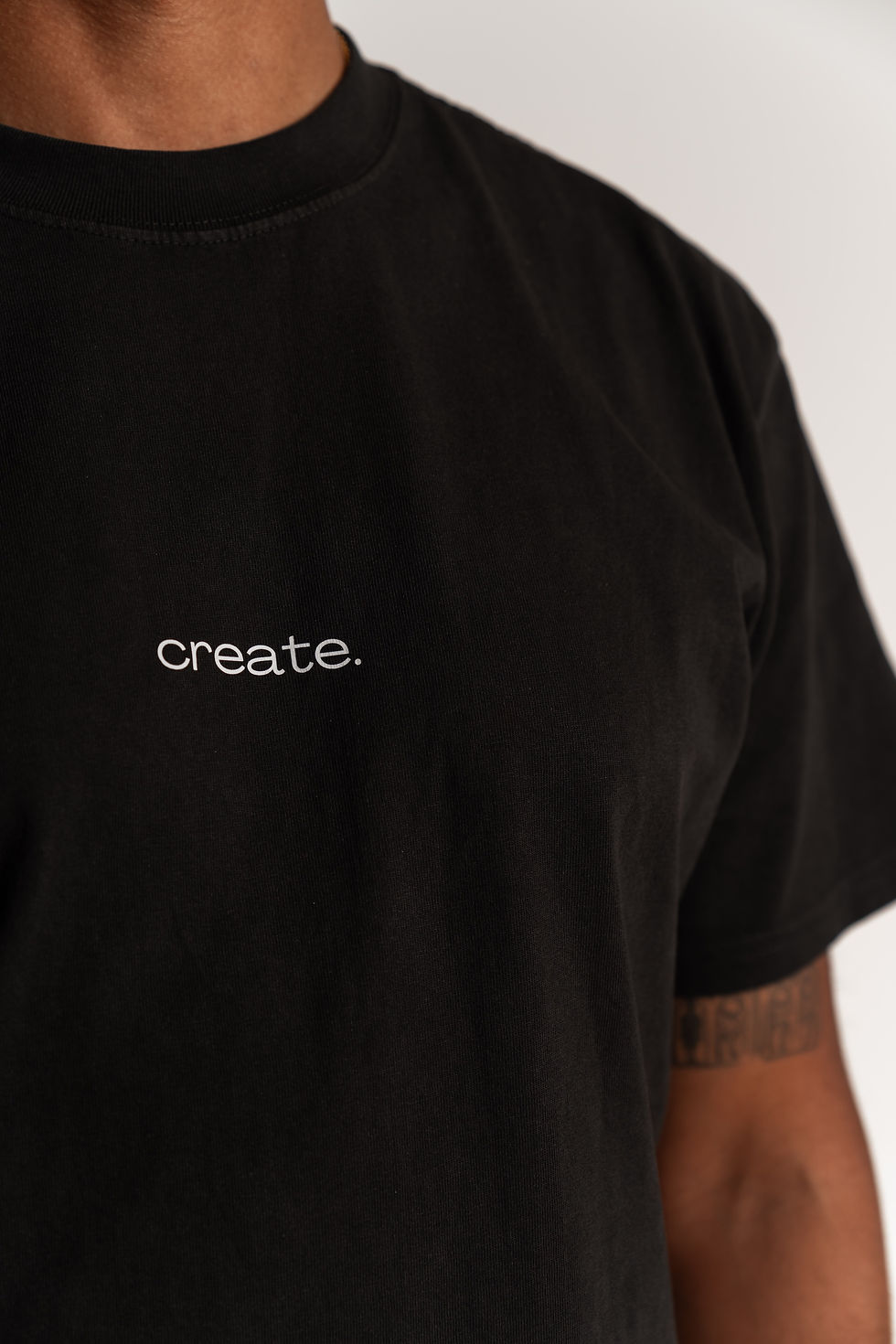 Thumbnail: Artsy Studio Crew T-SHIRT Unisex