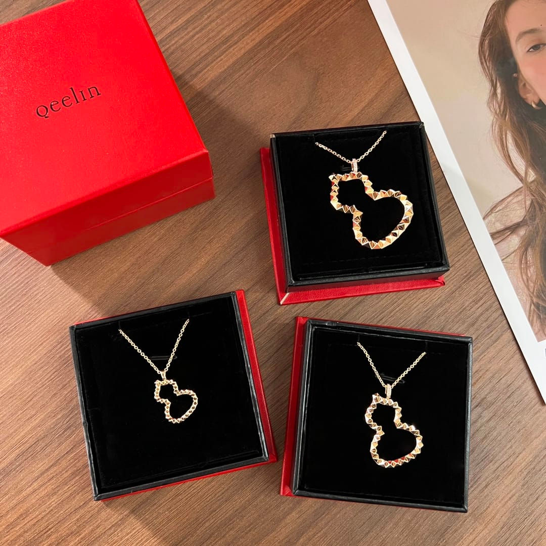 Designer Jewelry & Apparels