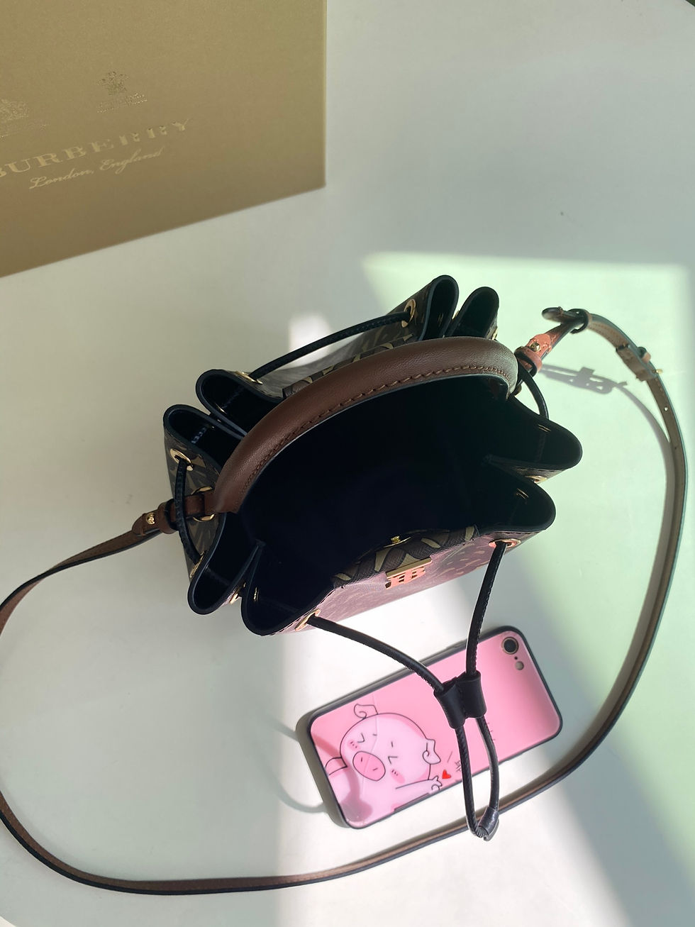 Thumbnail: Thomas exclusive logo bucket bag – BUR96