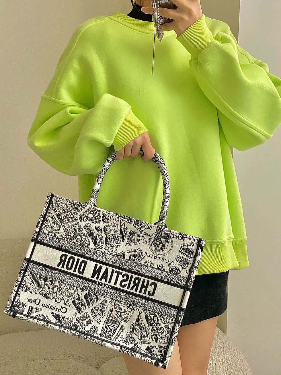 Thumbnail: Designer Embroidery bo-ok tote – DOR56