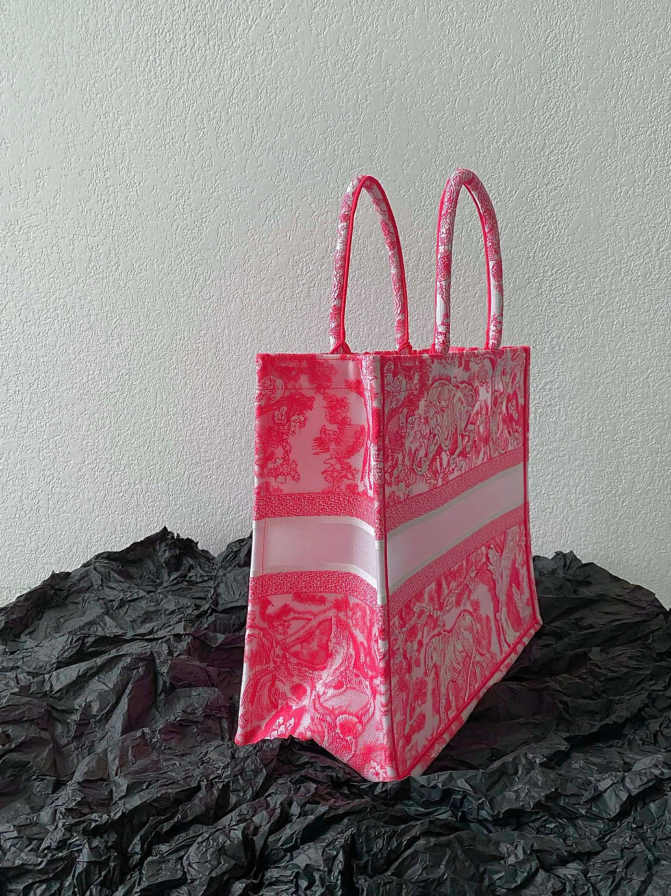 Thumbnail: Designer Embroidery bo-ok tote – DOR64