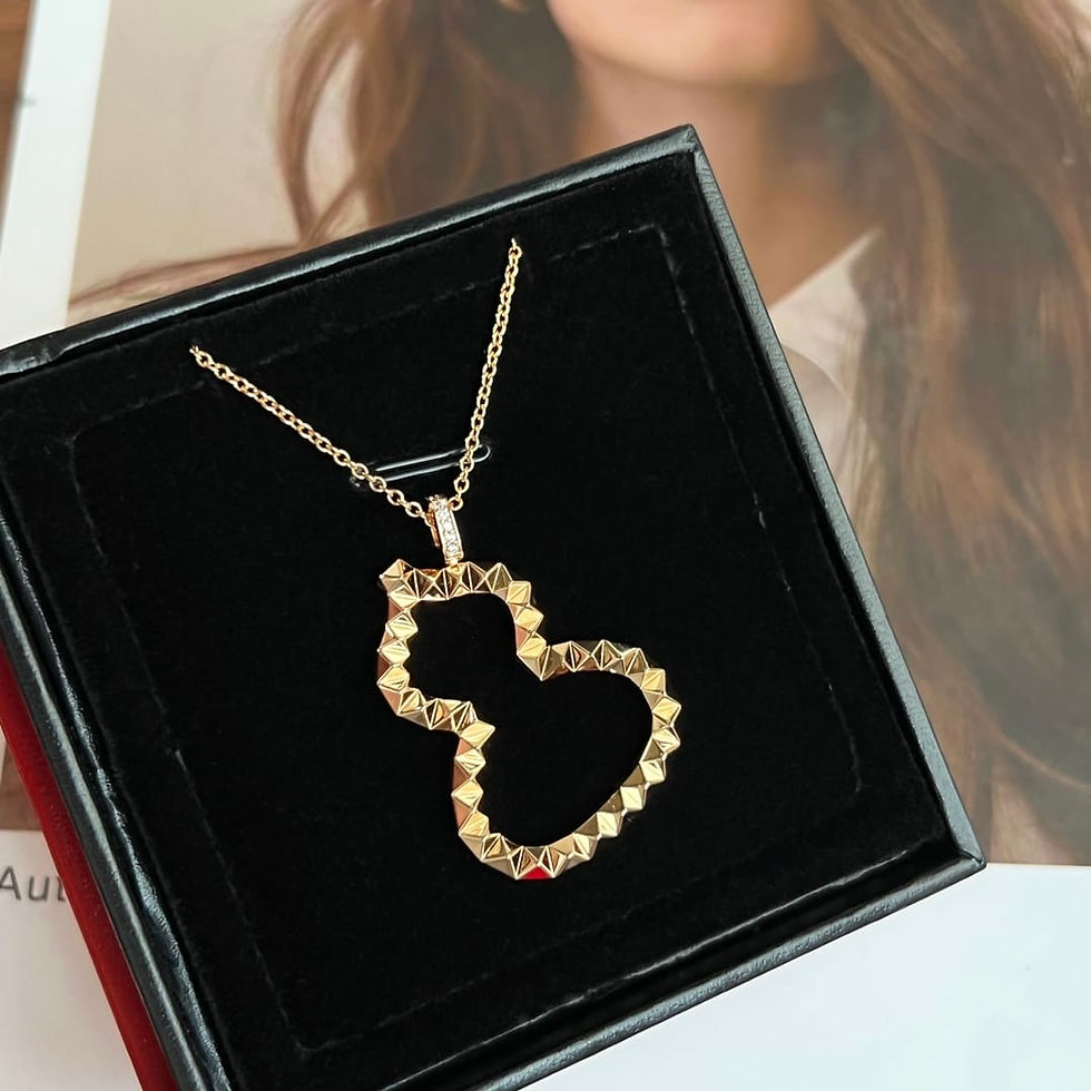Thumbnail: Qeelin Kirin 18 series rose gold gourd necklace