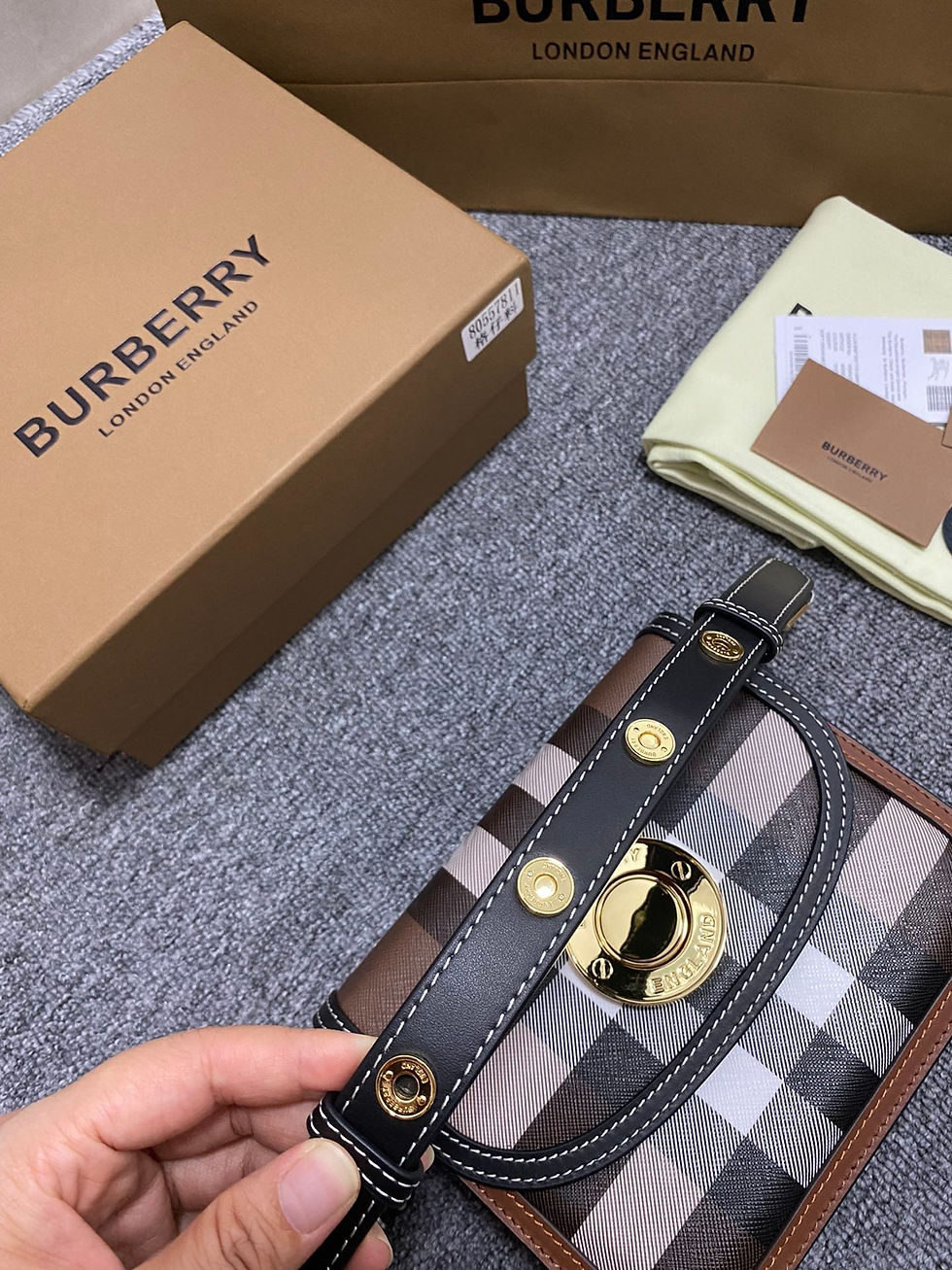 Thumbnail: large plaid and tanned leather diagonal bag – BUR246