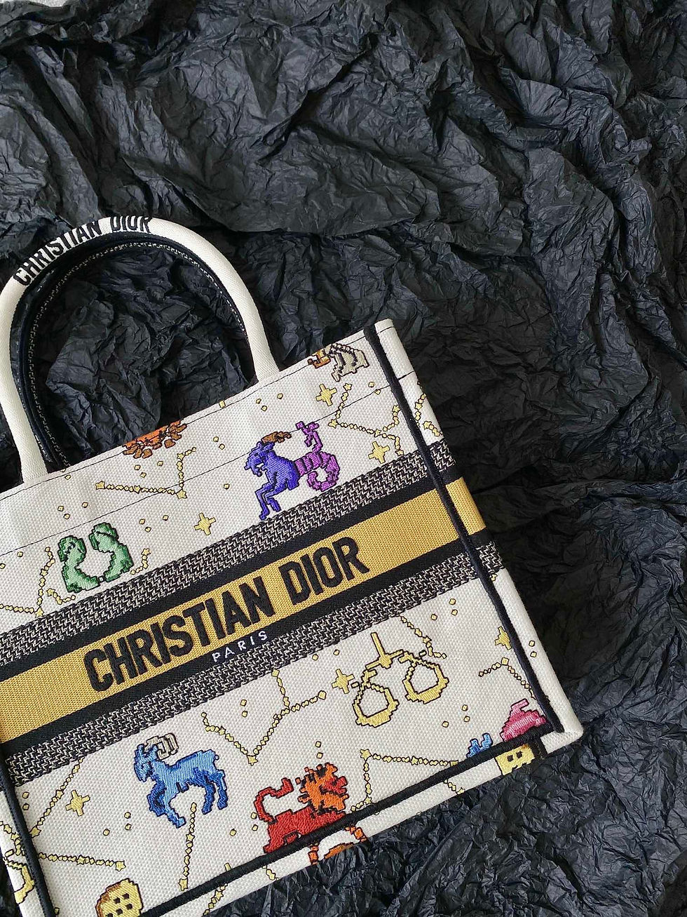 Miniaturbild: Designer Bag Doir Book Tote - 943