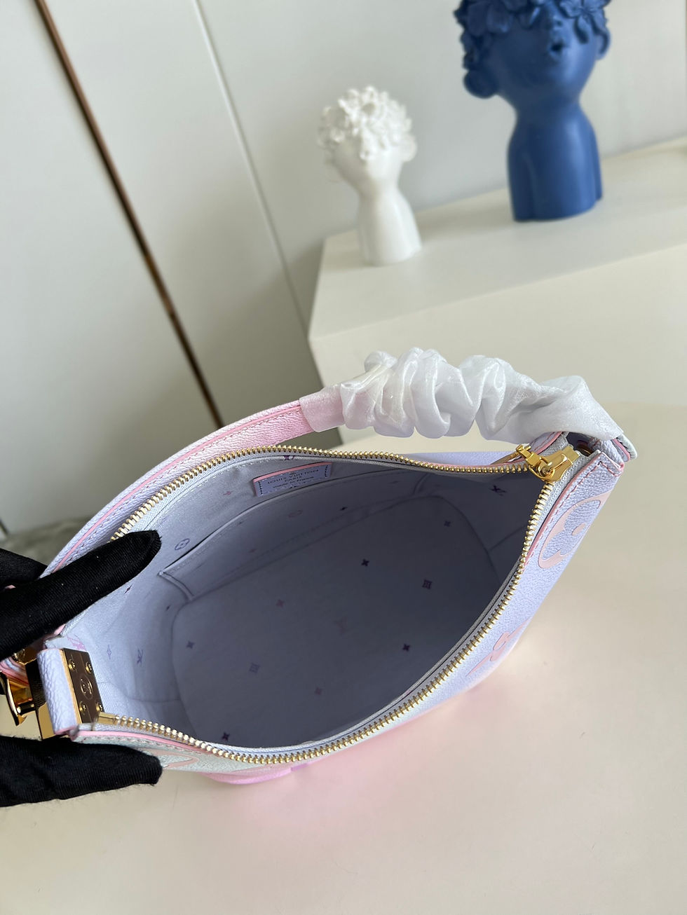 Thumbnail: Marshmallow Summer Limited Gradient Colour Handbag – LUV1068