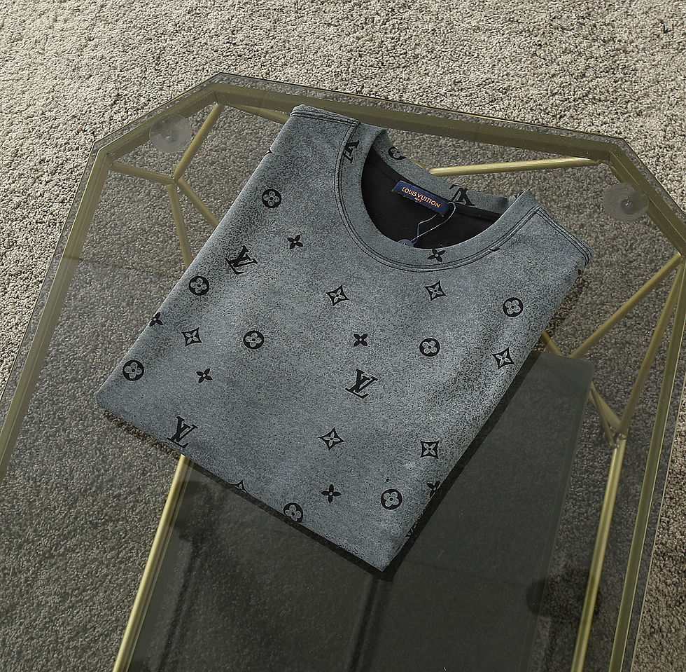 Miniaturbild: Designer Clothes
