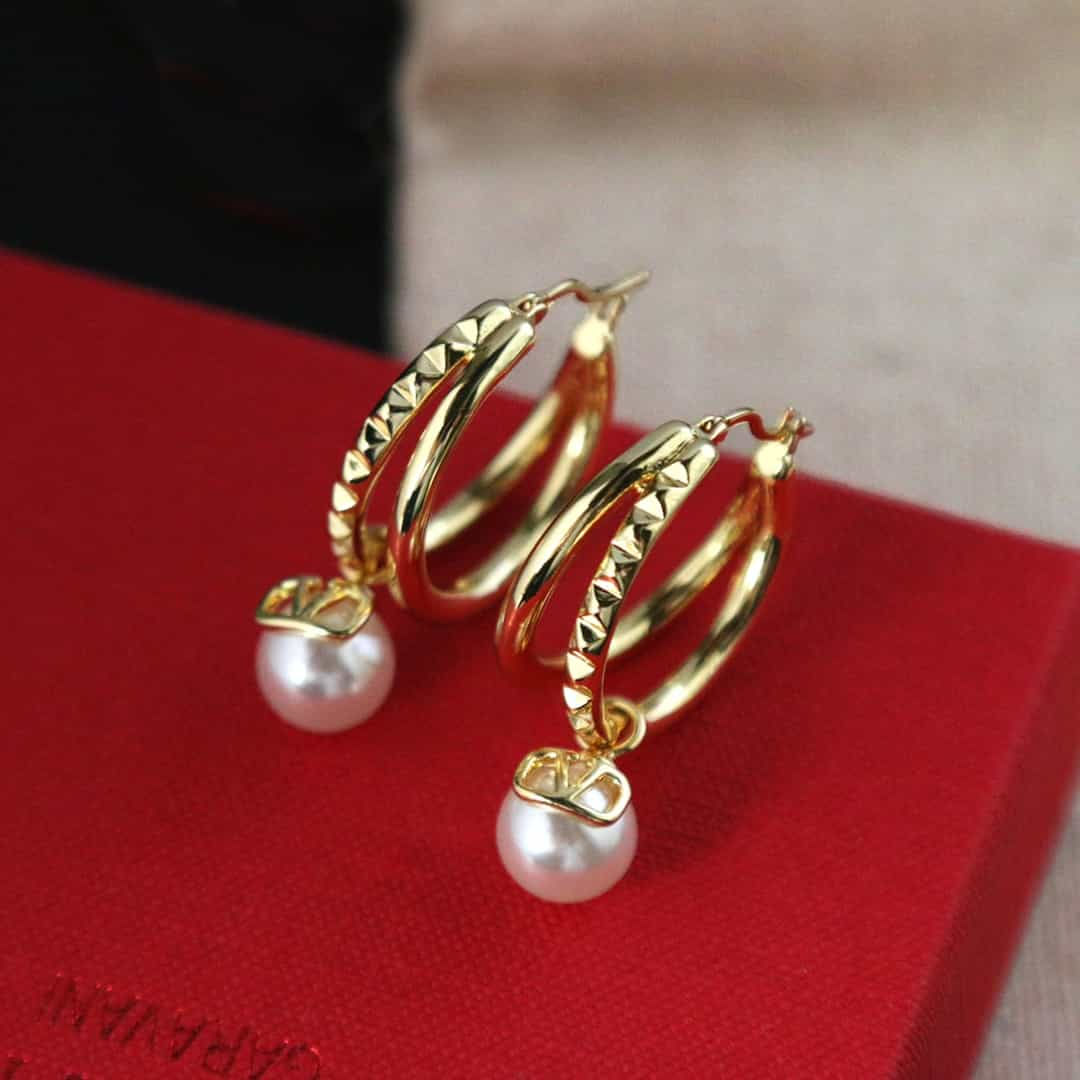 Designer Jewelry & Apparels