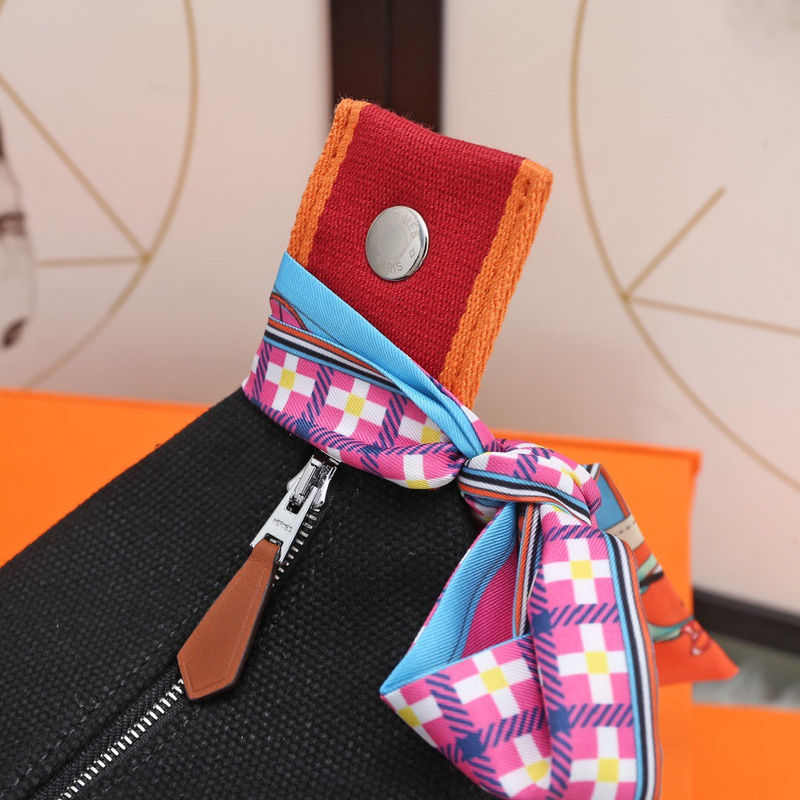 Thumbnail: stylish classic carry bag – HRM25