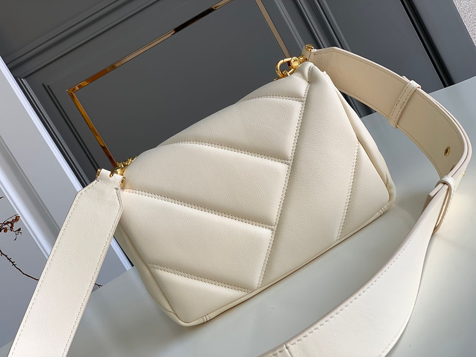 Thumbnail: Designer Bag Leather Bag BVLG