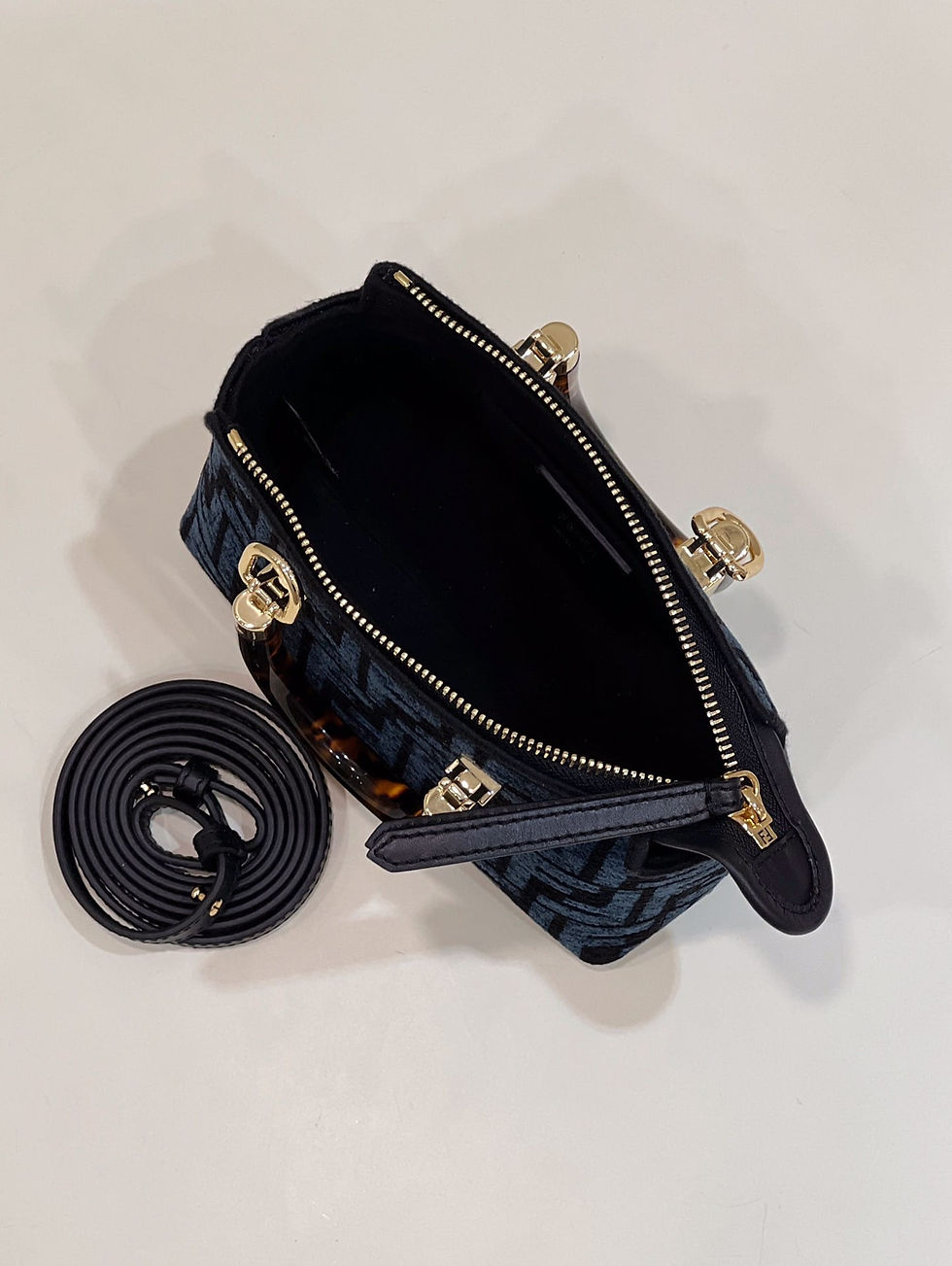 Miniaturbild: Designer Bag Leather Bag FND