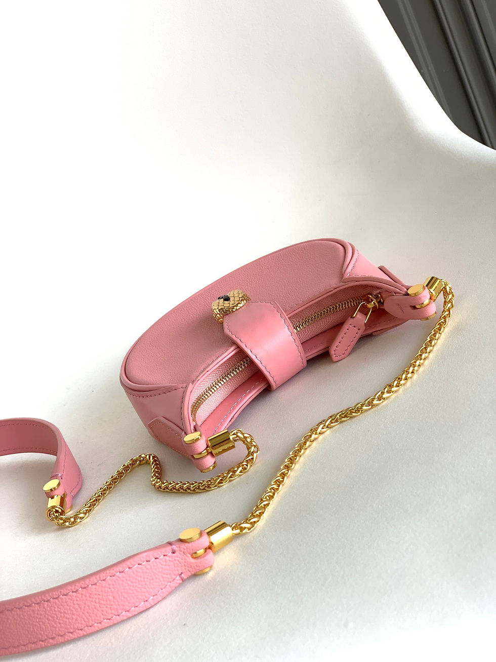 Thumbnail: Designer Bag Leather Bag BVLG