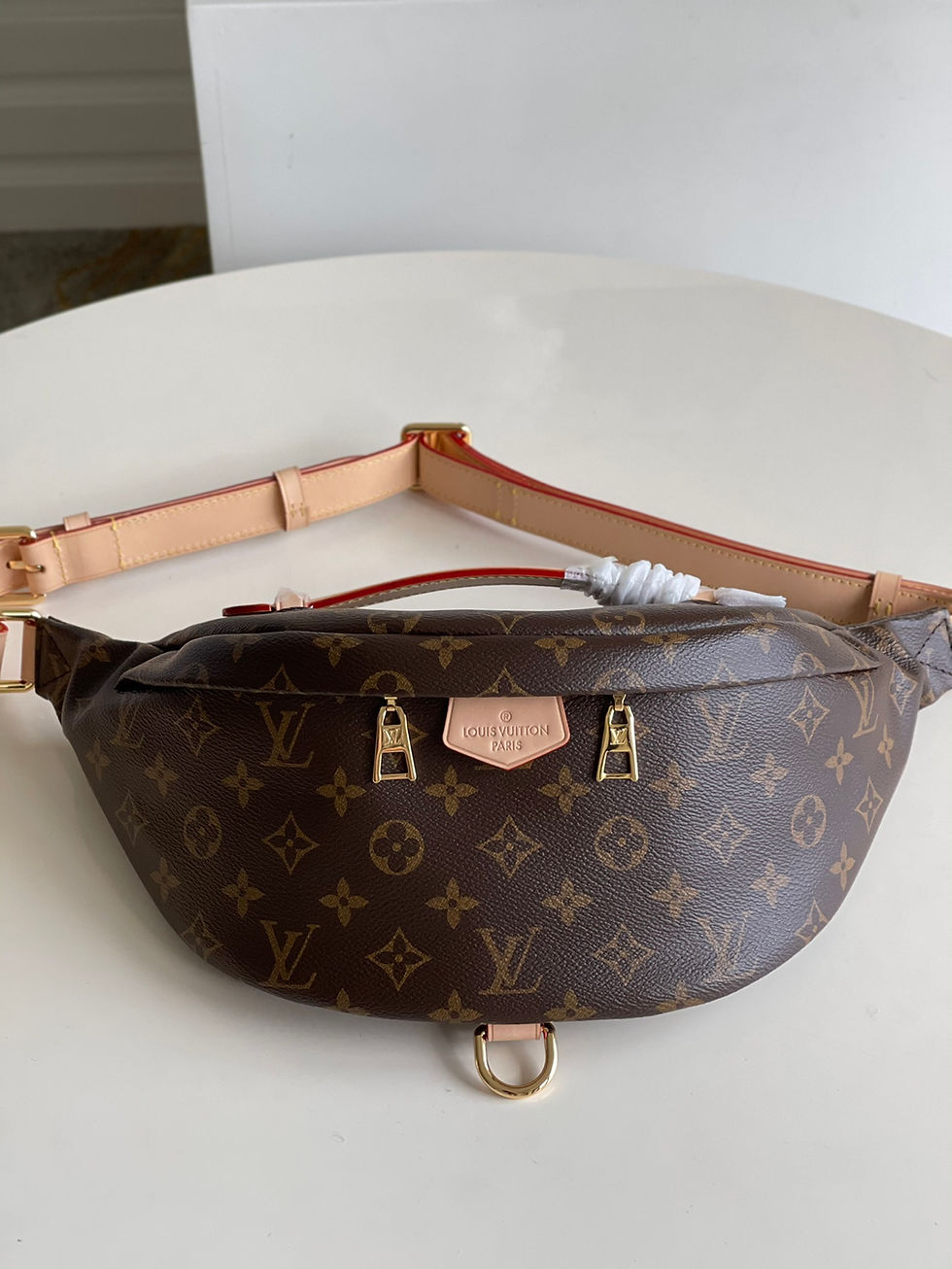 Thumbnail: L—V Bumbag – LUV611