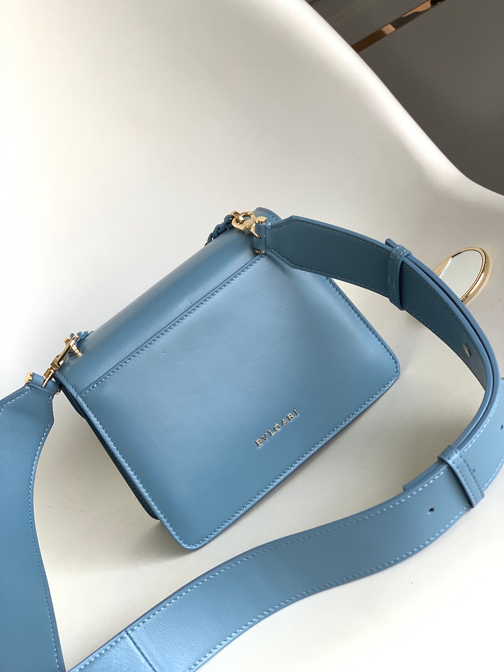 Thumbnail: Leather bag with flap closure, chain st – BVL77
