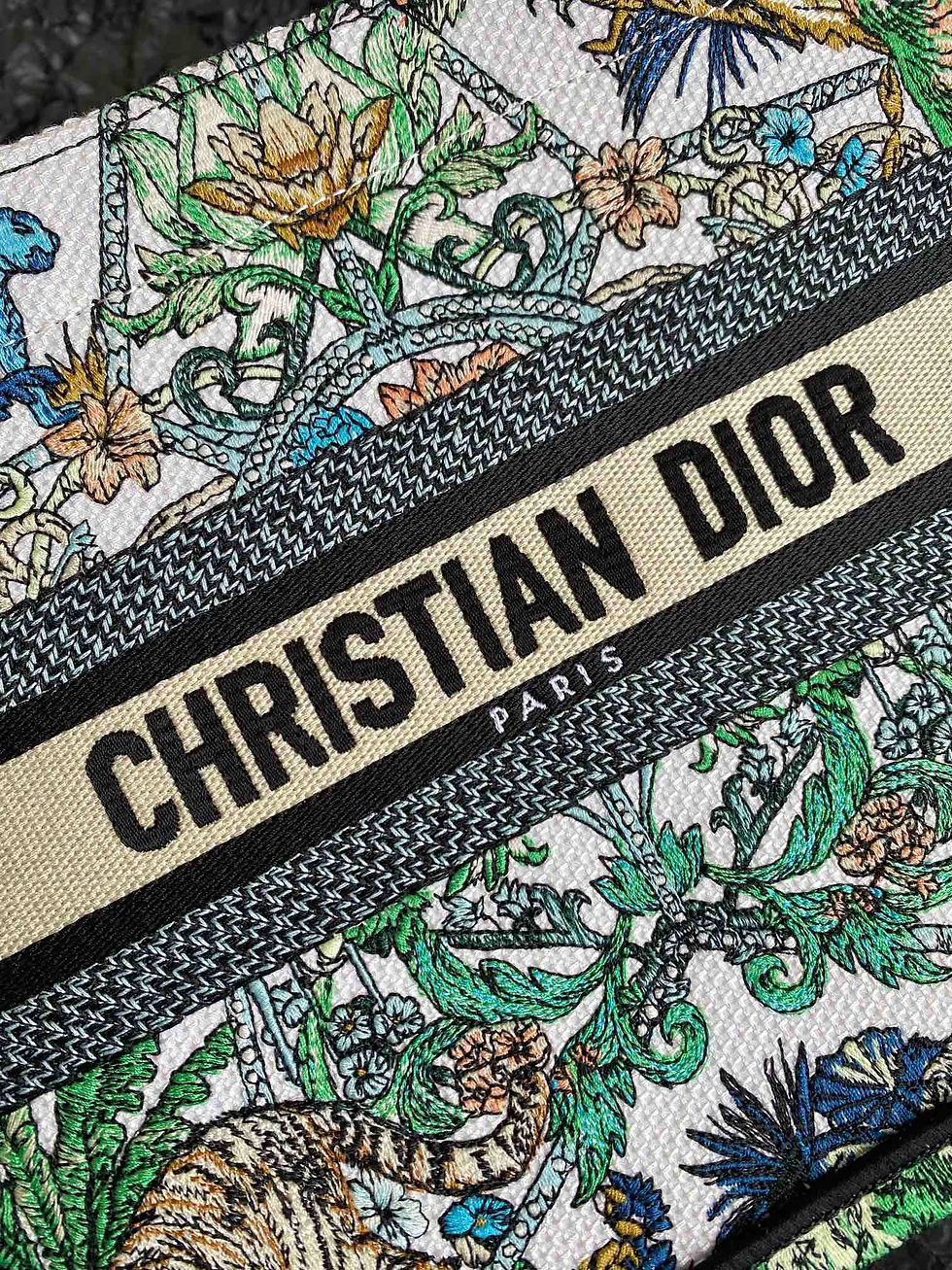 Thumbnail: Designer Embroidery bo-ok tote – DOR52