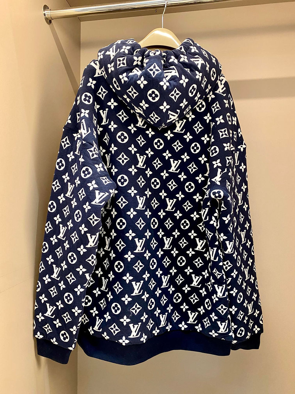 Thumbnail: Designer Clothes LOV Hoodie - 5795