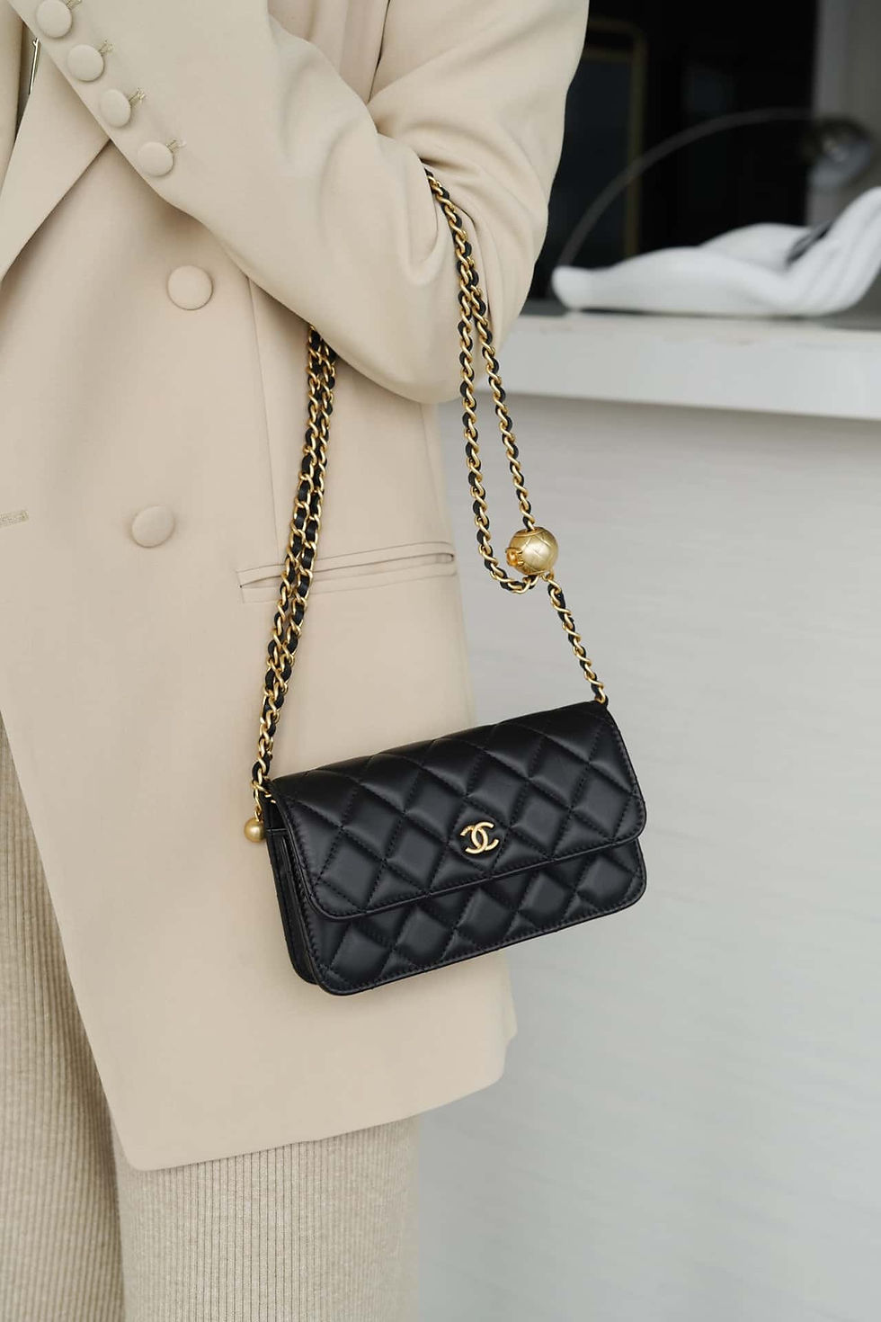 Thumbnail: 23c metal ball mobile phone bag black – CHL158