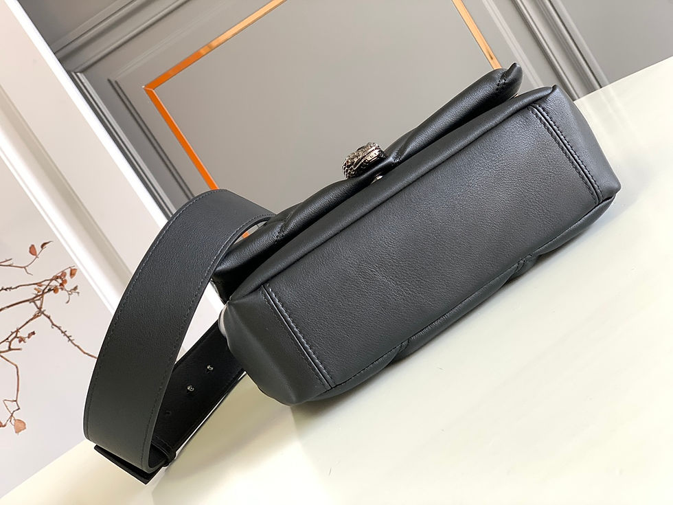 Thumbnail: Designer Bag Leather Bag BVLG
