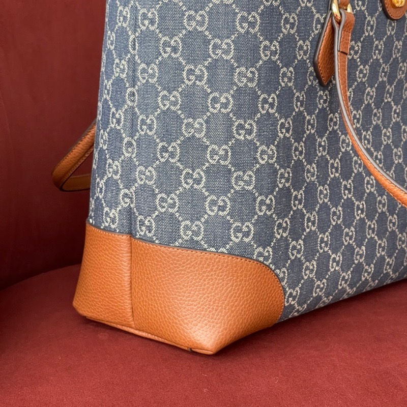 Thumbnail: Gucci GG Supreme Medium Zip Tote Bag Blue Leather