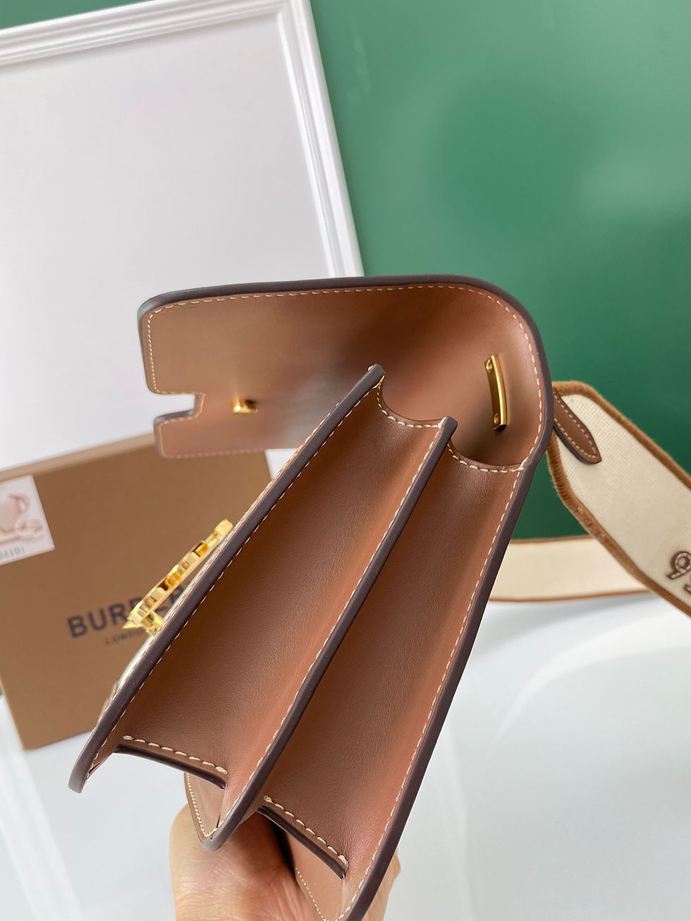 Thumbnail: TB exclusive logo lock bag – BUR194
