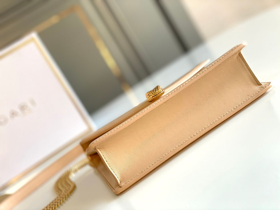 Thumbnail: Designer Bag Leather Bag BVLG
