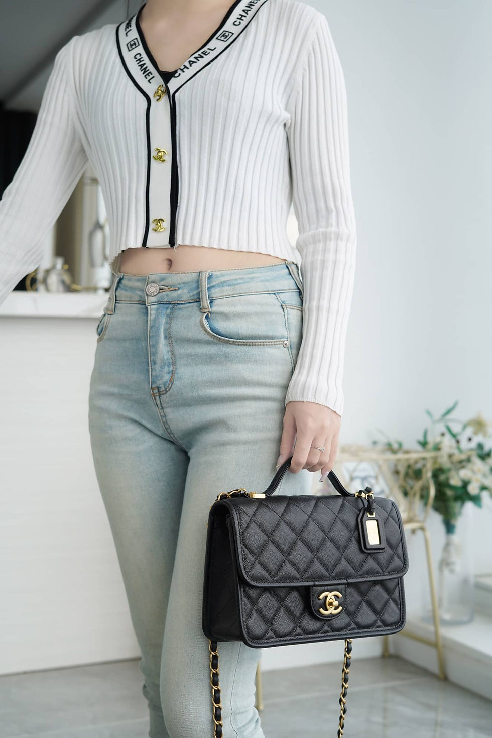 Thumbnail: 22k postman tofu bag black – CHL325