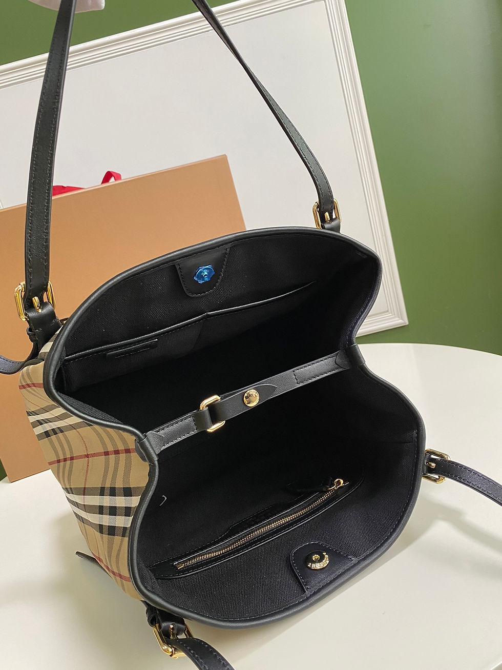 Thumbnail: Designer Bag Leather Bag BRBRY