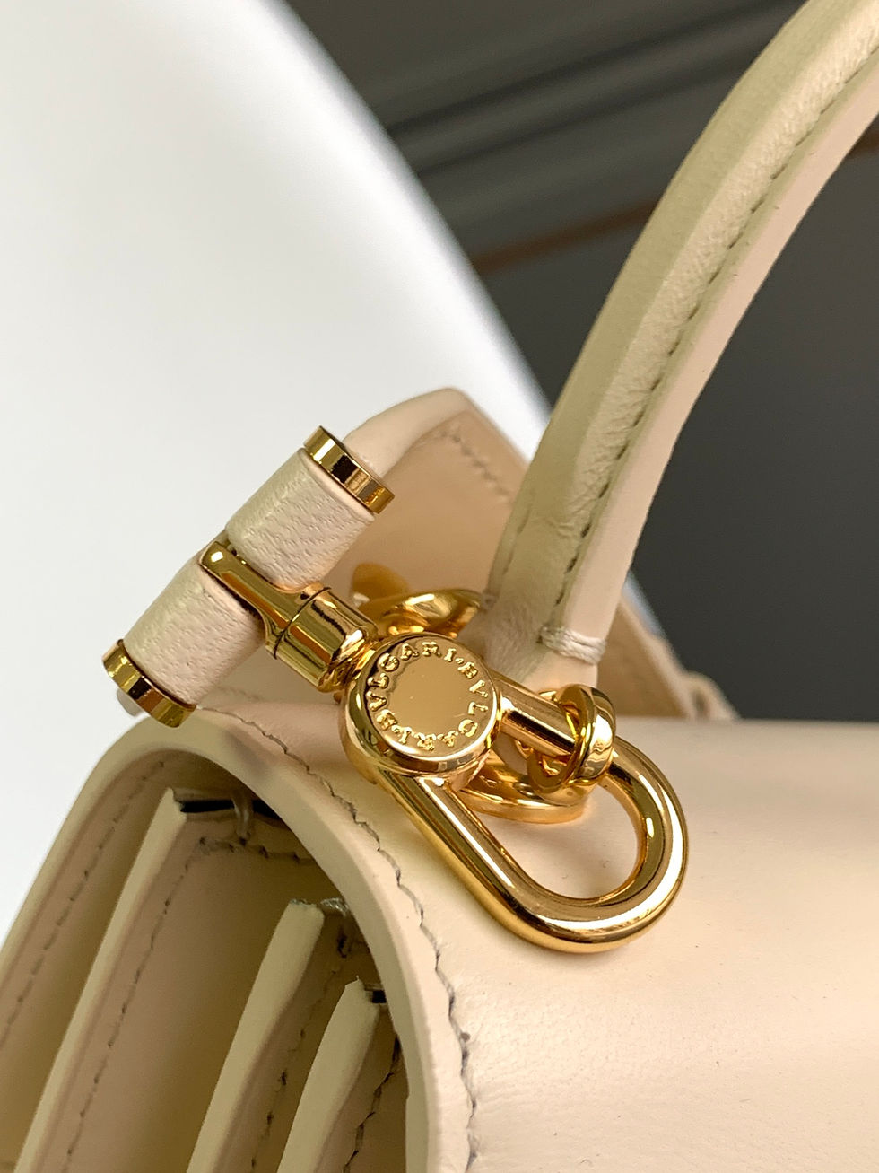 Thumbnail: Designer Bag Leather Bag BVLG