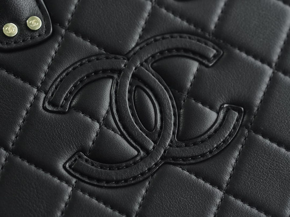 Thumbnail: 22b black vintage cosmetic bag – CHL251