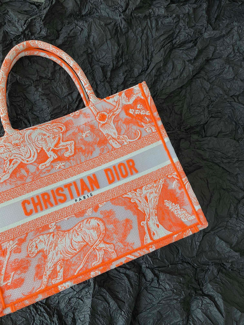 Thumbnail: Designer Embroidery bo-ok tote – DOR60