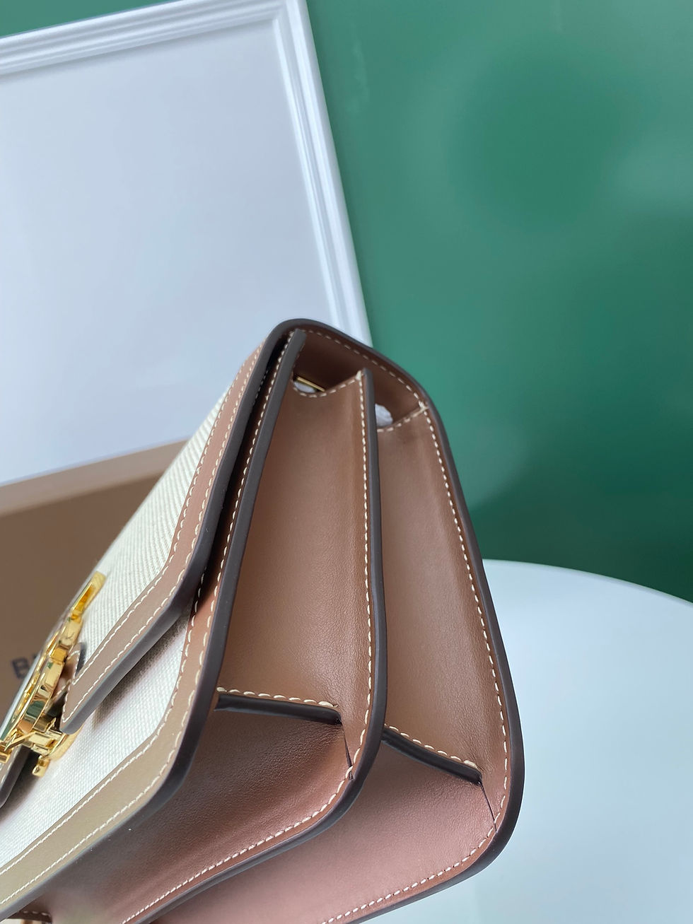 Thumbnail: TB exclusive logo lock bag – BUR194