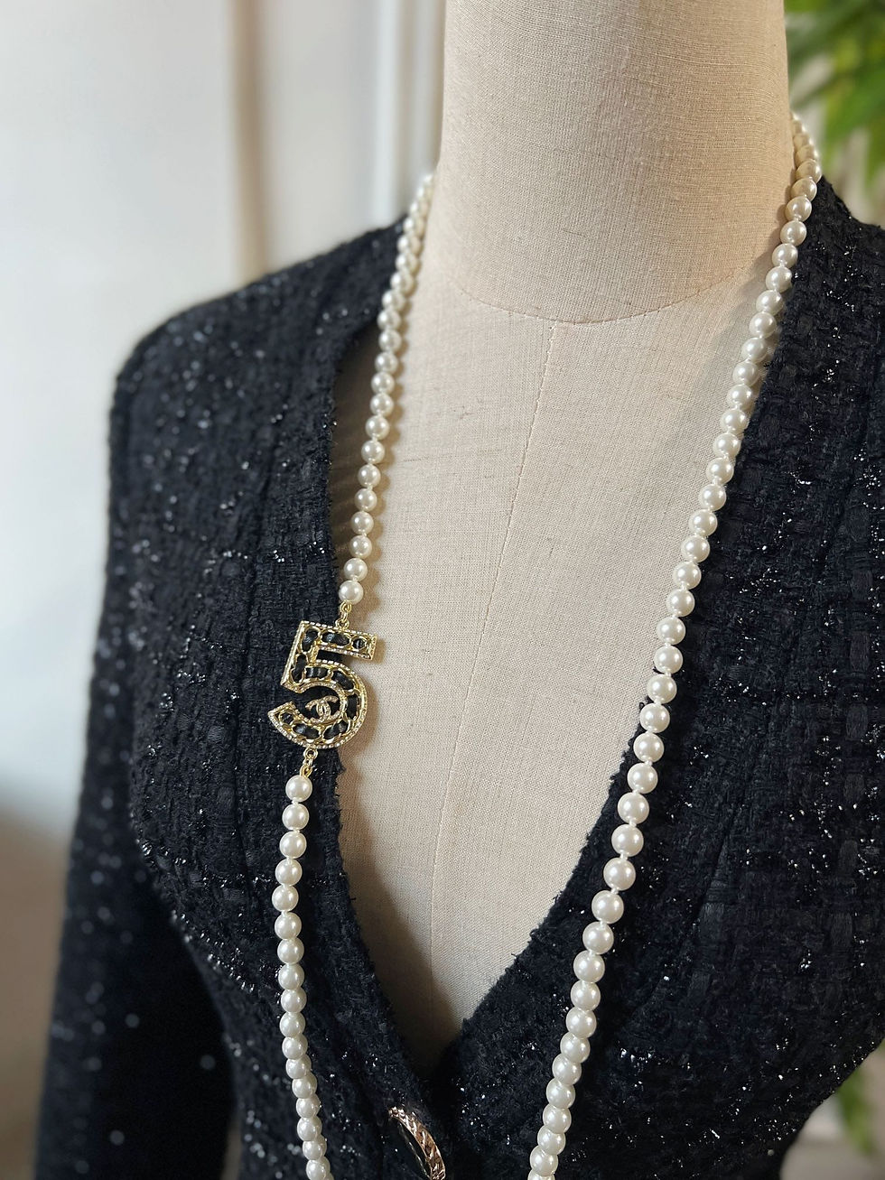 Thumbnail: double c black leather rope 5-line pearl sweater chain necklace – CHL221