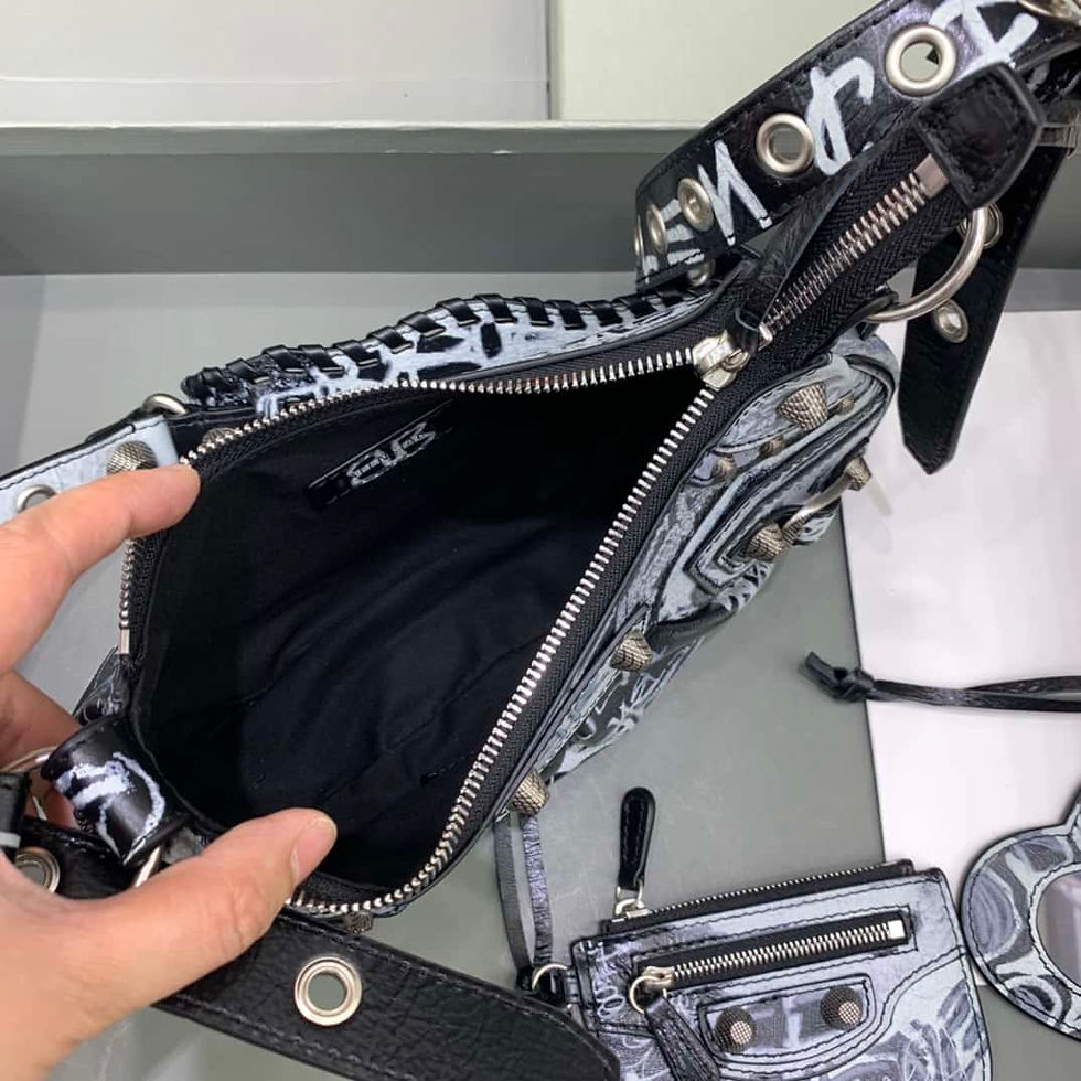 Thumbnail: Balenciaga Le Cagole Half-Moon Bag Small | City Bag Dupe