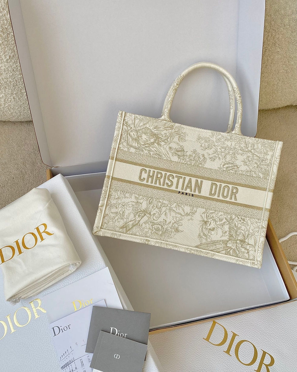 Designer embroidery tote – DOR206