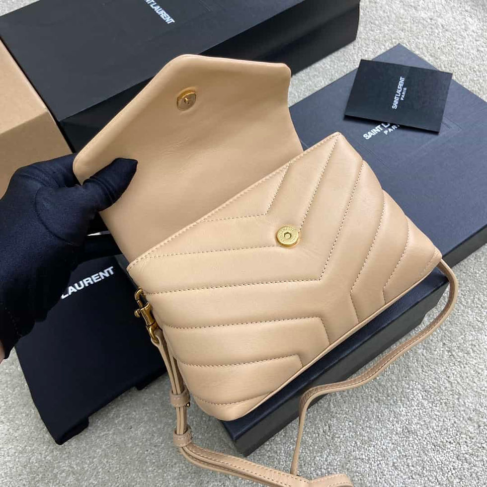 Thumbnail: soft leather shoulder bag with gold hardware – SLY56