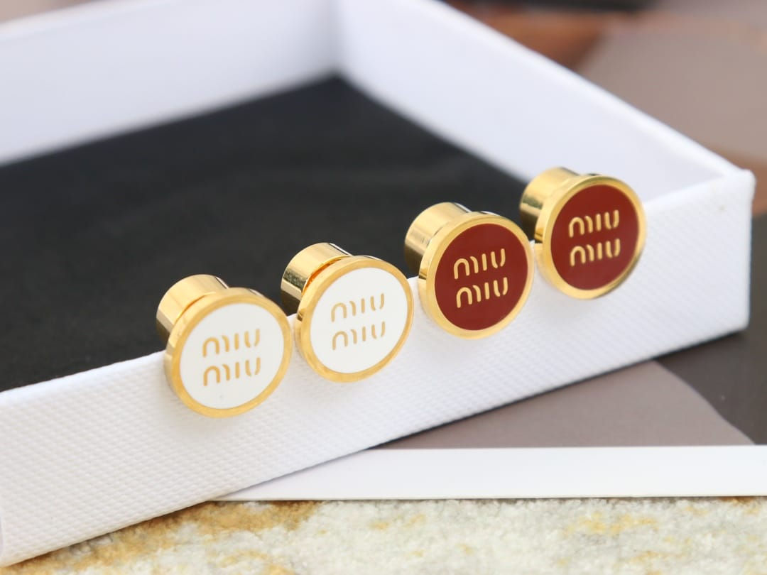 Designer Jewelry & Apparels