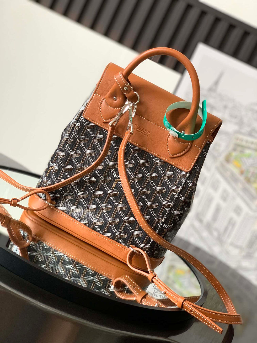 Thumbnail: sophisticated nylon crossbody with adjustable handle – GOY92