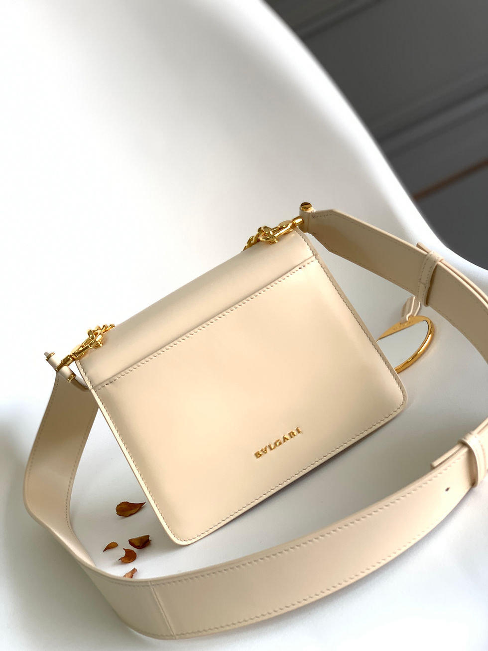 Thumbnail: Designer Bag Leather Bag BVLG