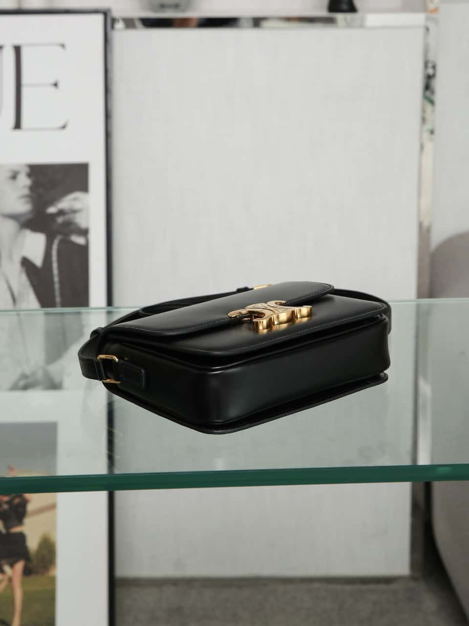 Thumbnail: Teen Triomphe Calfskin Handbag – CEL312