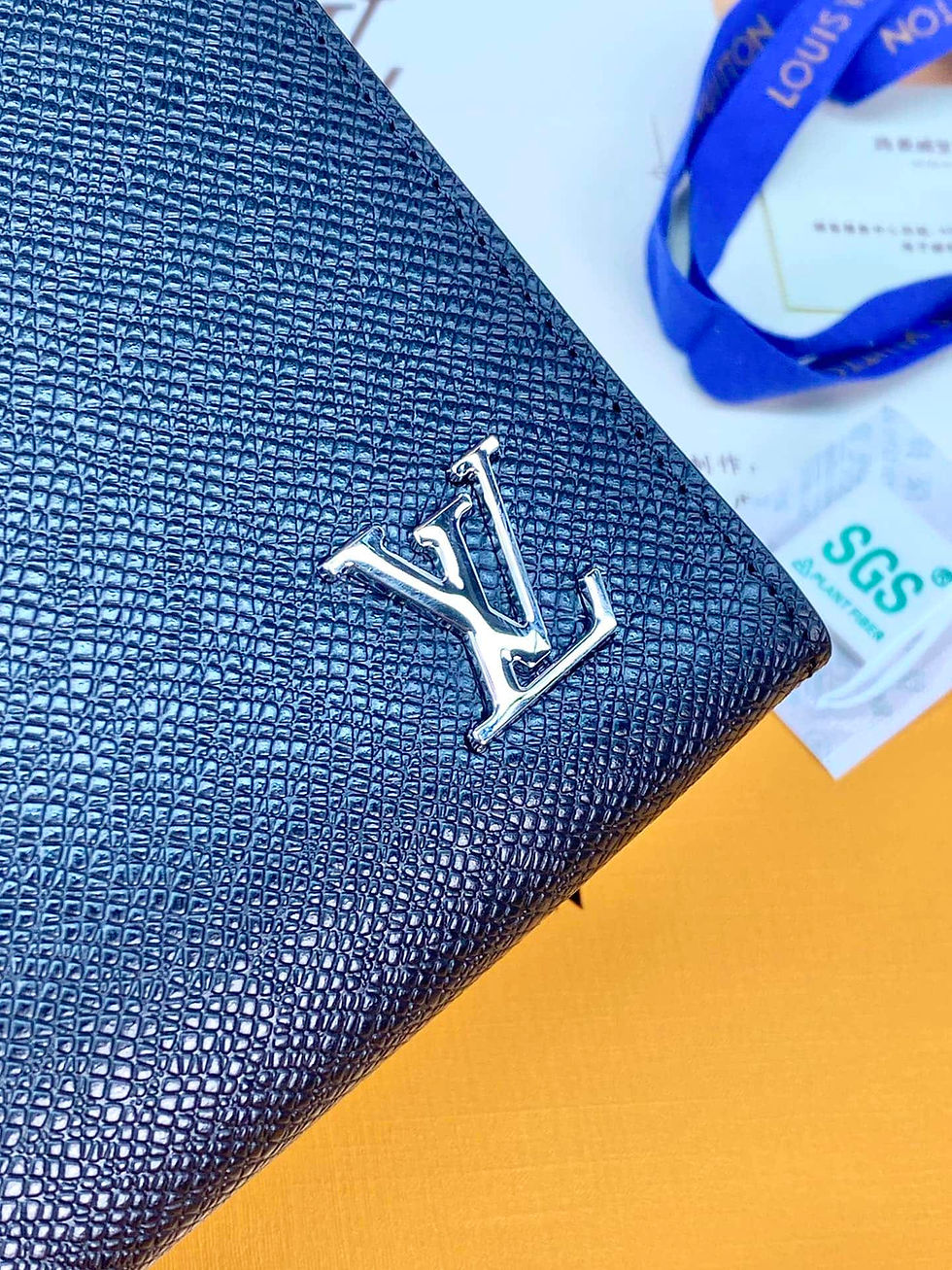 Thumbnail: Pochette Voyage – LUV693