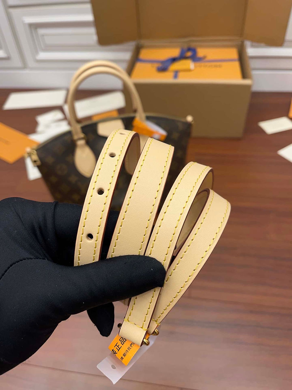 Thumbnail: Bo�Tie Pm Bag – LUV1173