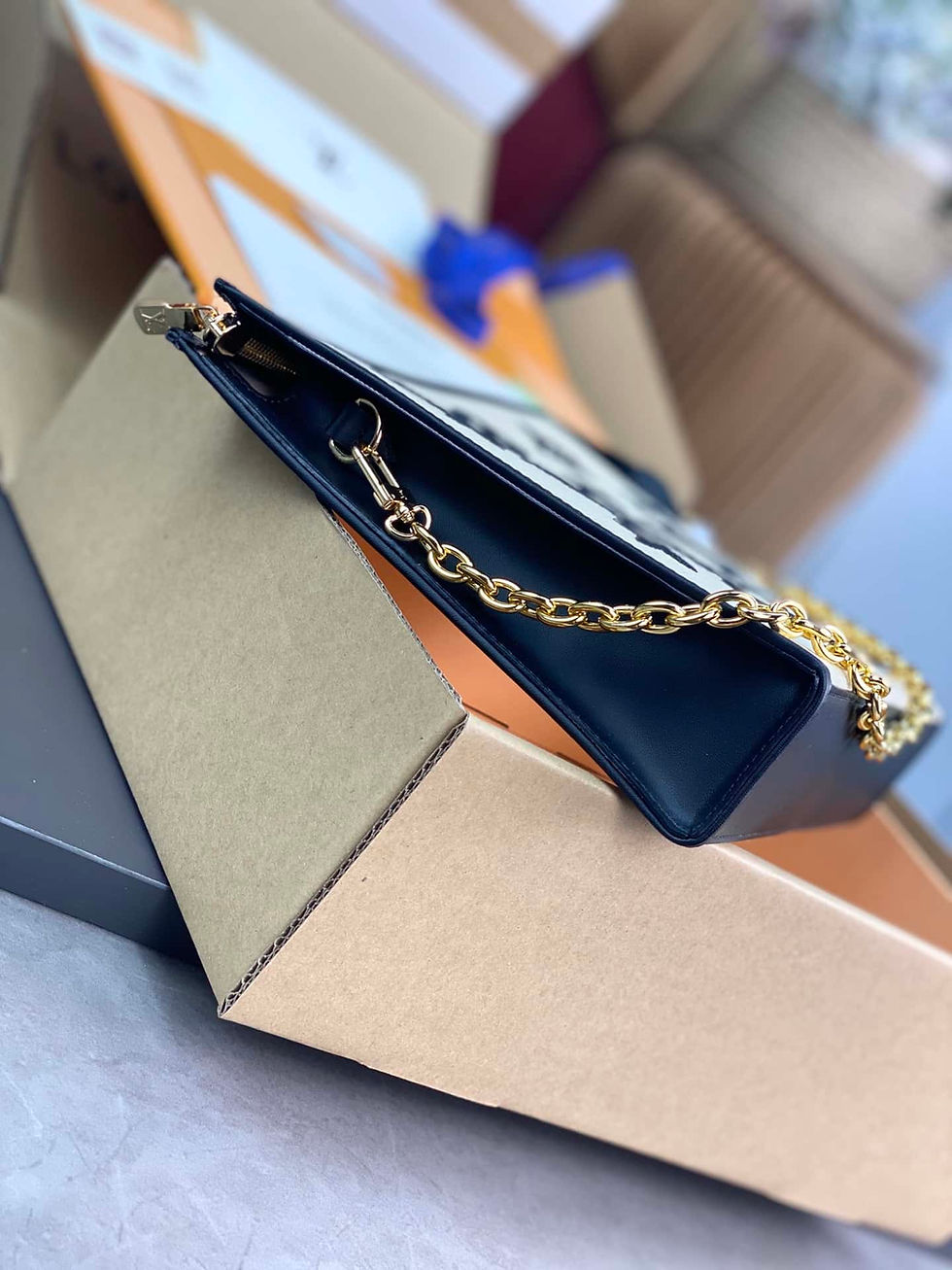 Thumbnail: Toiletry Pouch On Chain – LUV1192